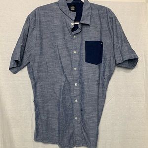 Volcom men’s size large button down short sleeve t shirt